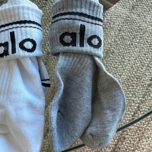3 Pairs of ALO Yoga Women’s Trio Socks in Black, White, and Gray - Picture 4 of 6